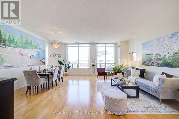 Property Photo: 3880 Duke Of York Boulevard Gph10 ON L5B 4M7