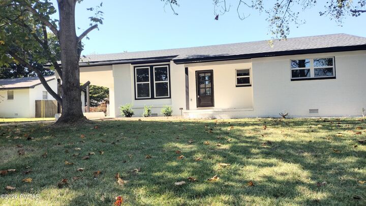 Property Photo: 1817 Davy Crockett Cove TN 38024