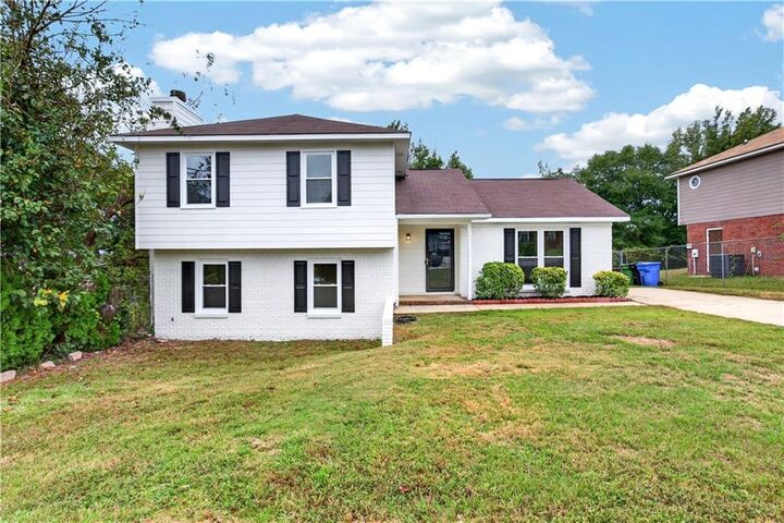Property Photo: 5816 Sandy Oak Drive GA 31907