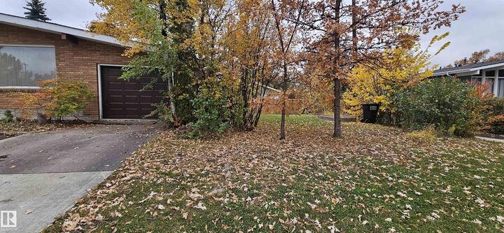 Property Photo:  5404 111A Street NW  AB T6H 3H1 