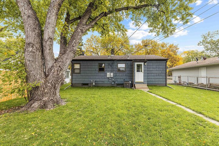Property Photo: 902 N 26th Street N ND 58102