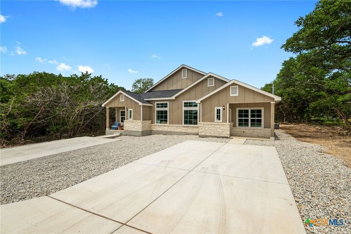 Property Photo: 2908 Puter Creek Drive B TX 78070