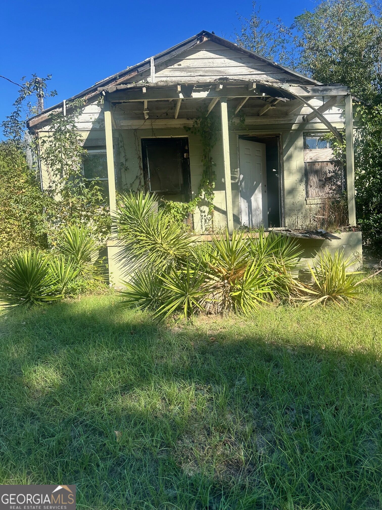 Property Photo: 1031 Chestney Street GA 31217