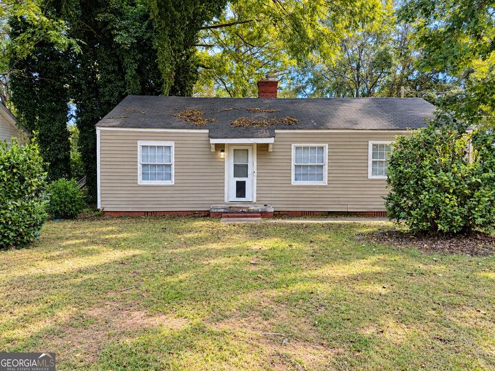 Property Photo: 403 Thomas Boulevard GA 31093