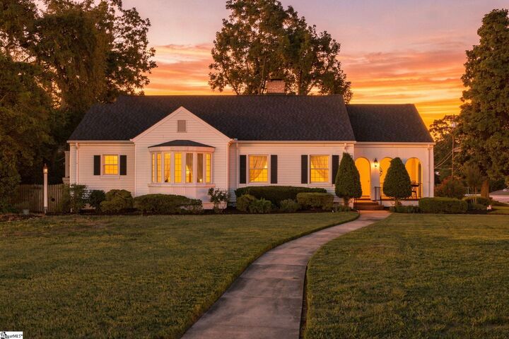 Property Photo:  2421 Augusta Street  SC 29605 