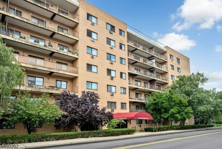 Property Photo:  44 S Main St 6J  NJ 07644 