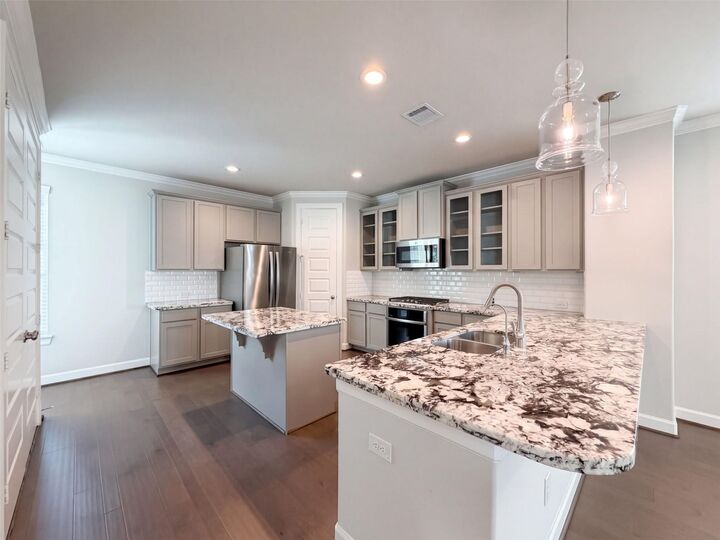 Property Photo:  10707 Centre Forest Drive  TX 77043 