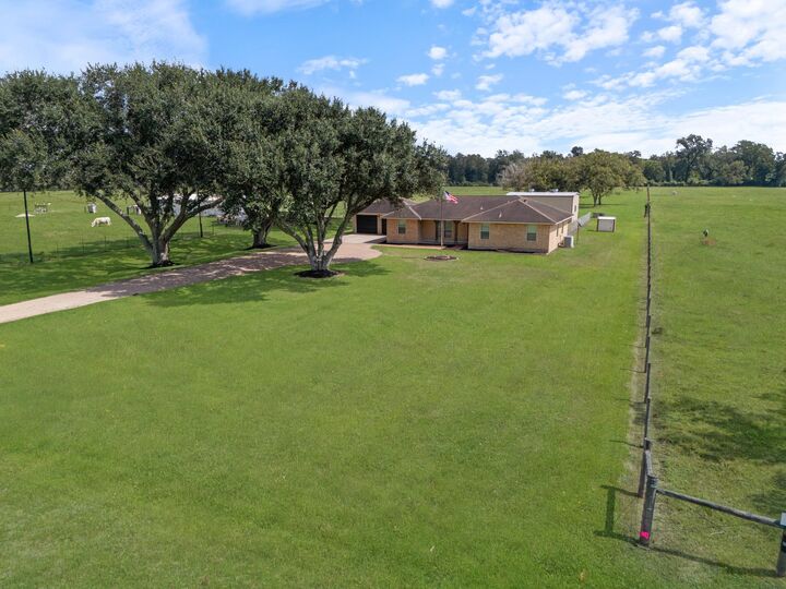 Property Photo: 1128 County Road 117 TX 77488