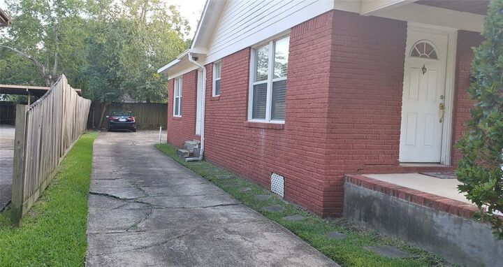 Property Photo:  4430 Clay Street  TX 77023 
