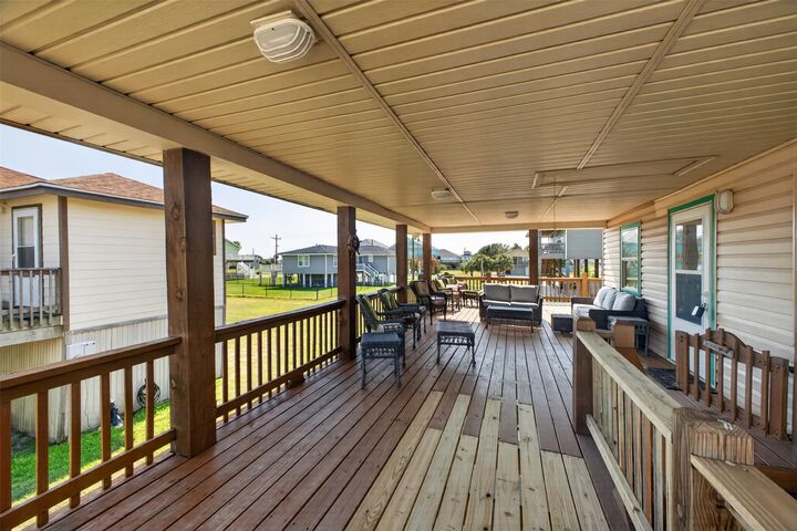 Property Photo: 975 Holiday Drive TX 77650