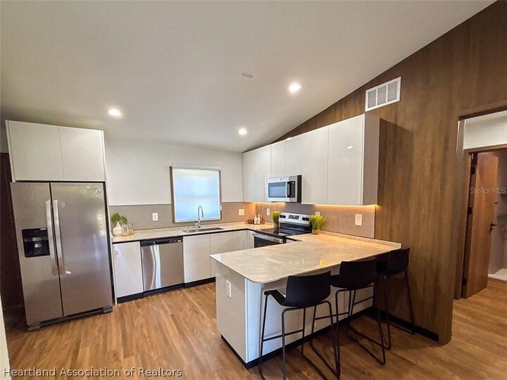 Property Photo: 344 Vireo Avenue FL 33870