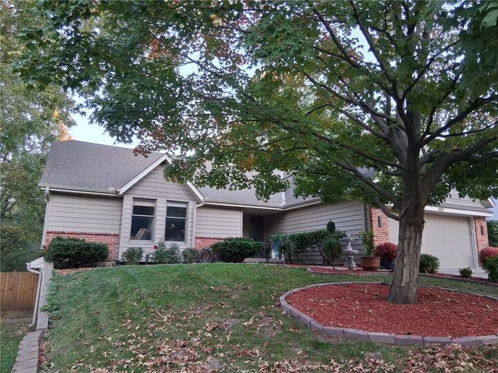 Property Photo:  6911 N Flora Avenue  MO 64118 