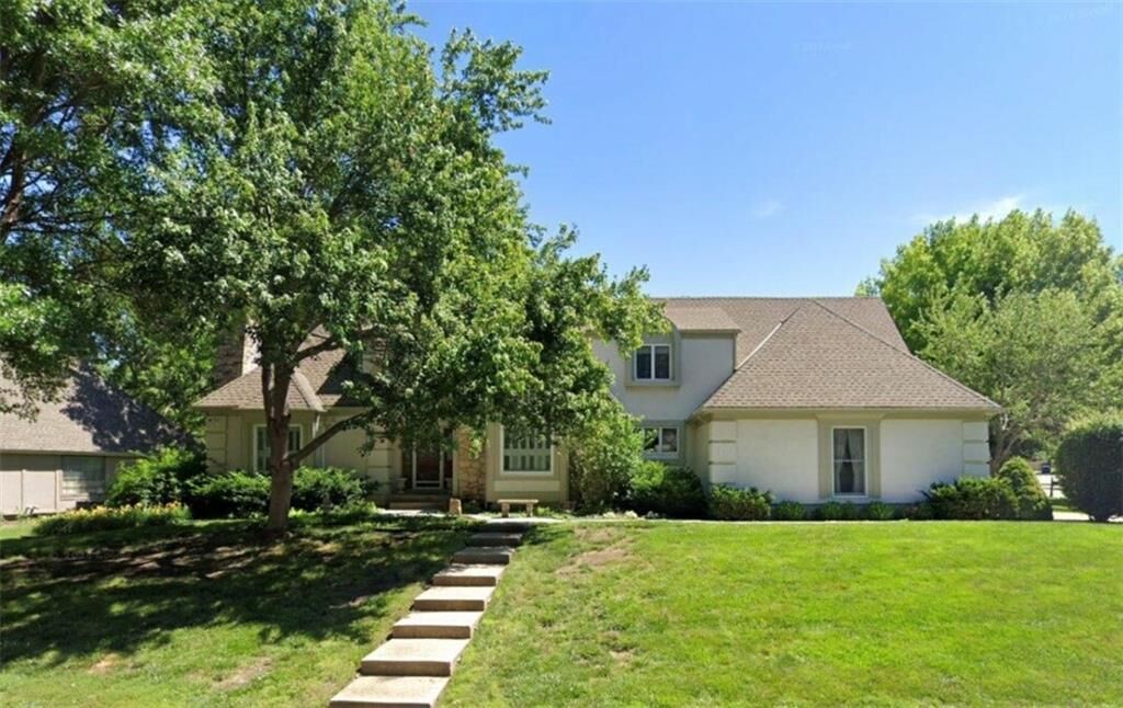 Property Photo:  14701 S Village Drive  KS 66062 