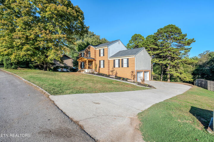 Property Photo:  1908 Breezy Ridge Tr  TN 37922 