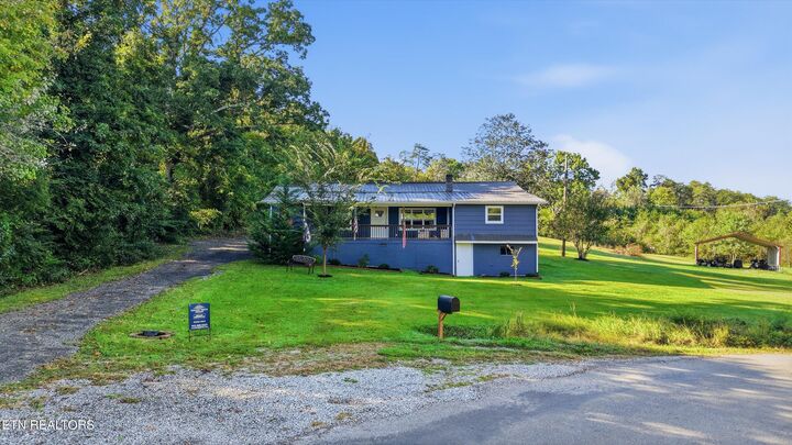 Property Photo: 111 Cathcart Rd TN 37885