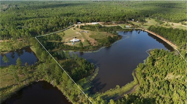 Property Photo:  610 Leo Road  AL 36583 