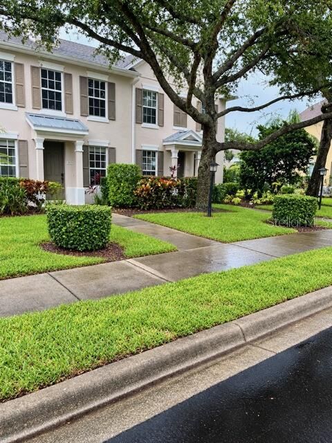 Property Photo:  5619 Simonton Street  FL 34203 