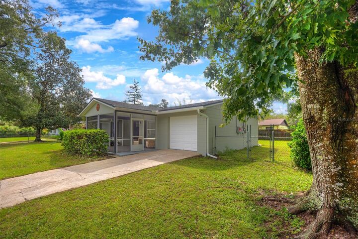 Property Photo:  569 Sidney Drive  FL 32744 
