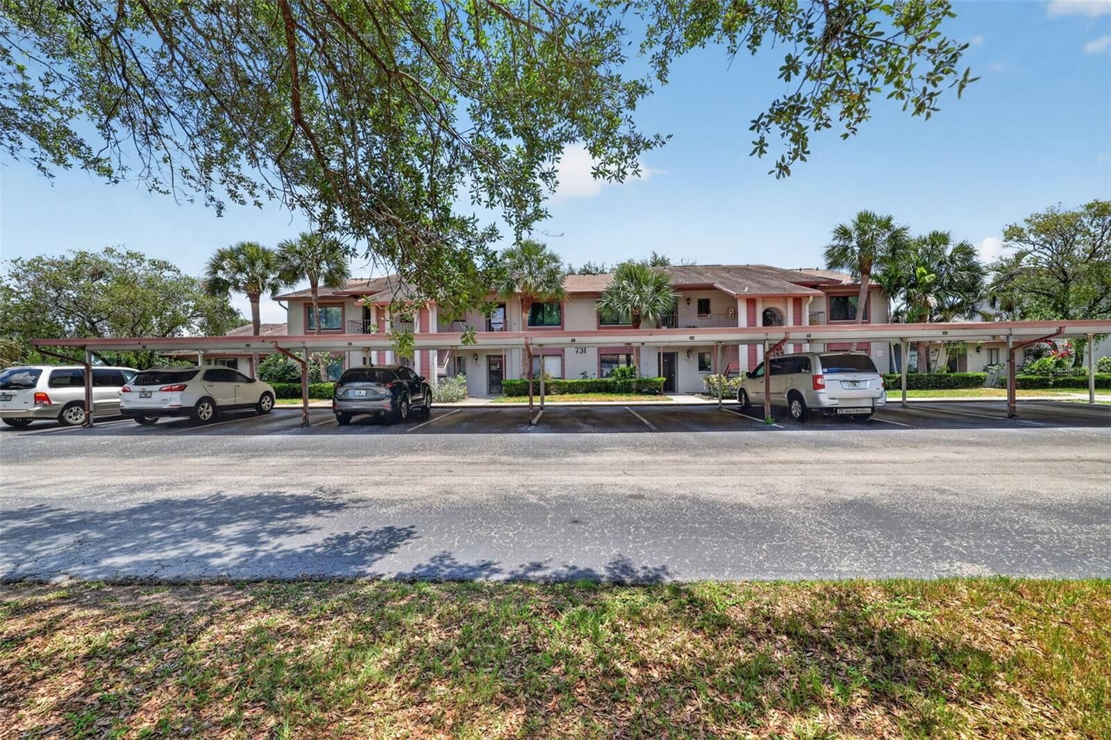 Property Photo: 731 83rd Avenue N 105 FL 33702