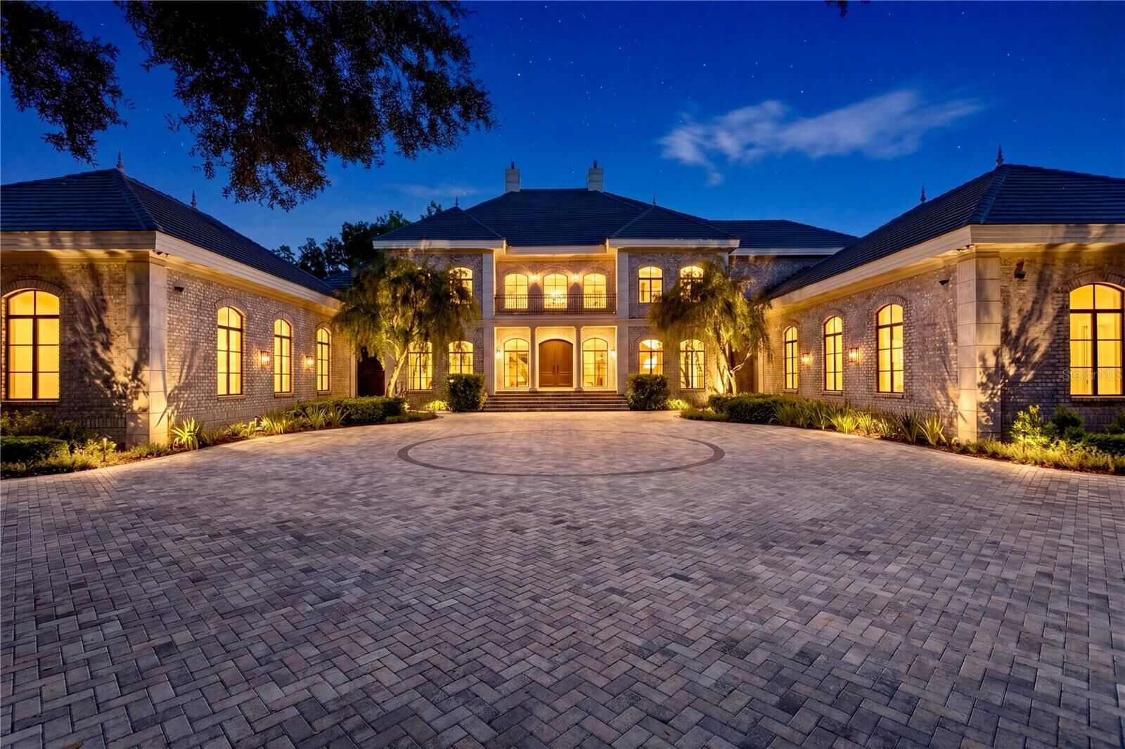 Property Photo: 803 Guisando De Avila FL 33613