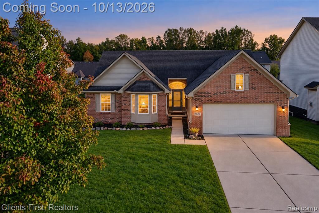 Property Photo:  17417 Sunny Crest Drive  MI 48174 5928 
