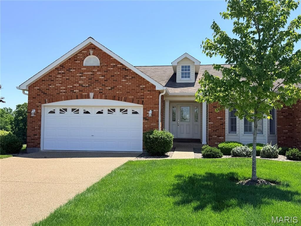 Property Photo: 4 Putting Green Drive MO 63368