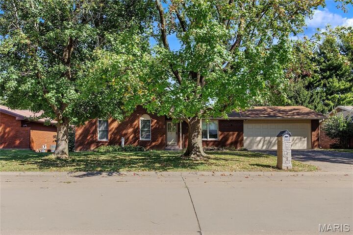 Property Photo:  3124 Laurel Lane  MO 63701 