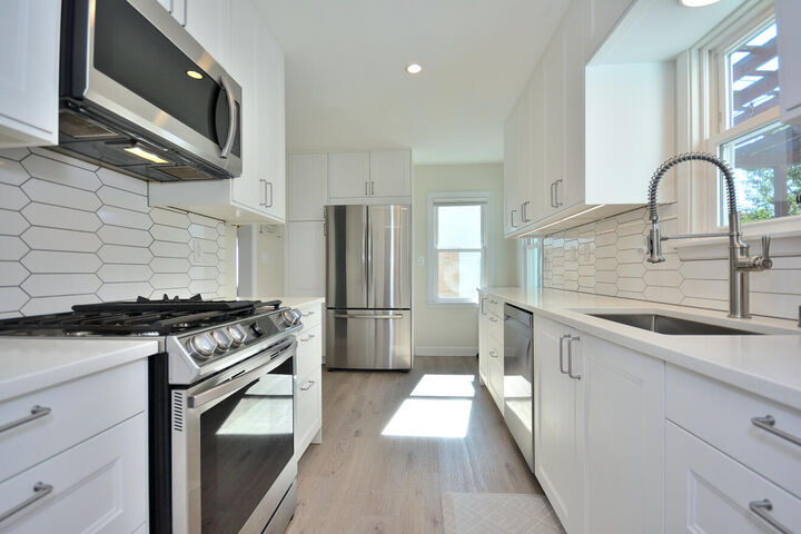 Property Photo: 6147 N Shoreland Ave WI 53217