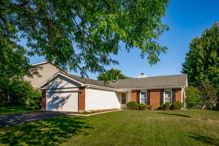 Property Photo:  1704 Stratton Pond Lane  IL 60194 