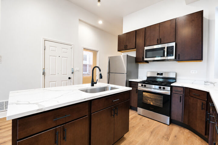 Property Photo:  6613 S Vernon Avenue  IL 60637 