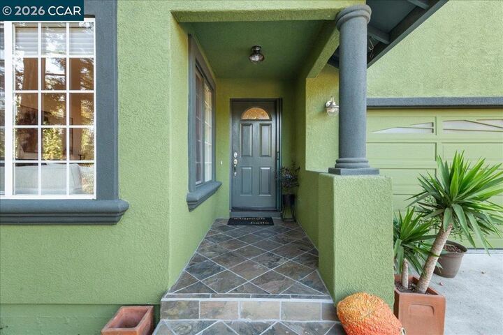 Property Photo:  19563 Helen Pl  CA 94546 