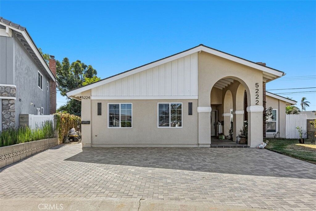 Property Photo:  5222 Auburn Cir  CA 92683 