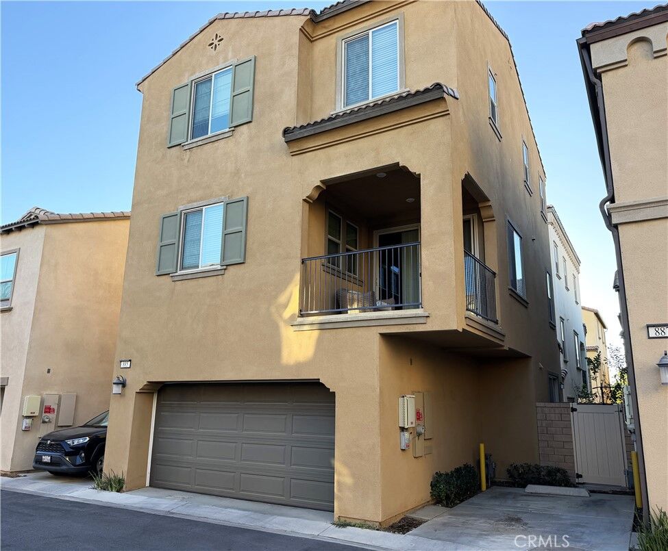 Property Photo:  885 Pear Court  CA 91786 