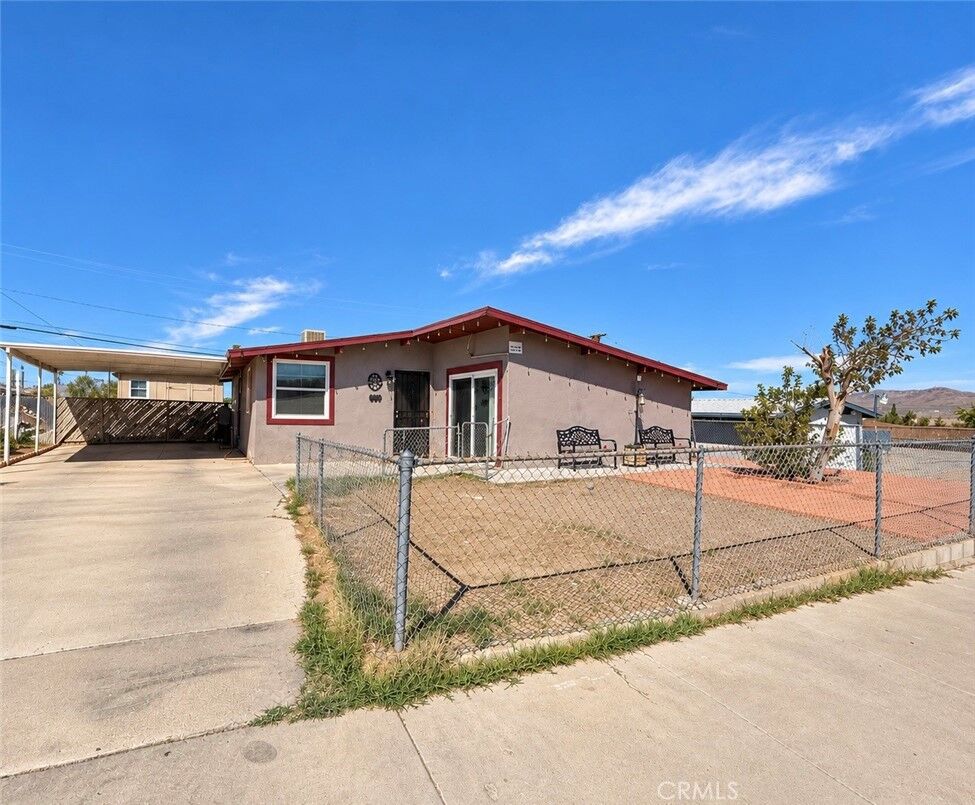Property Photo:  550 S Muriel  CA 92311 