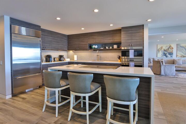 Property Photo: 861 Beachfront B CA 92075