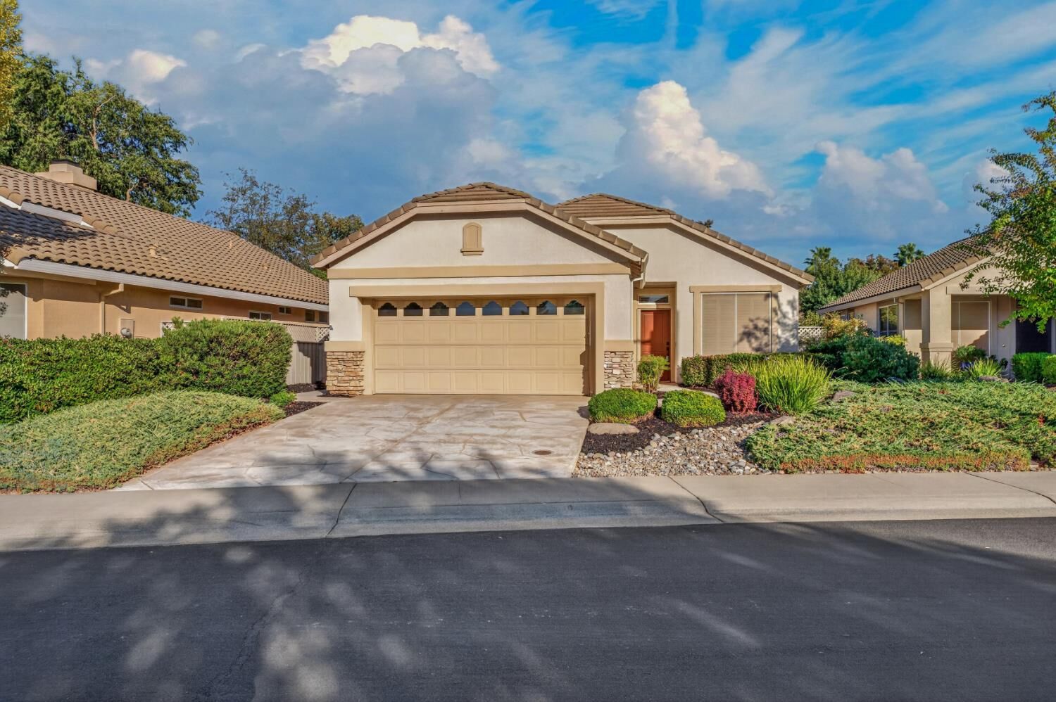 Property Photo:  6072 Buckskin Lane  CA 95747 