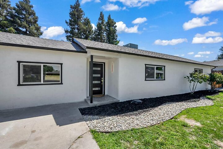 Property Photo:  1424 La Salle Drive  CA 95382 