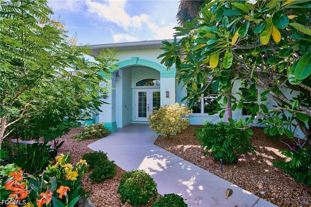 Property Photo: 3903 SW 1st Place FL 33914