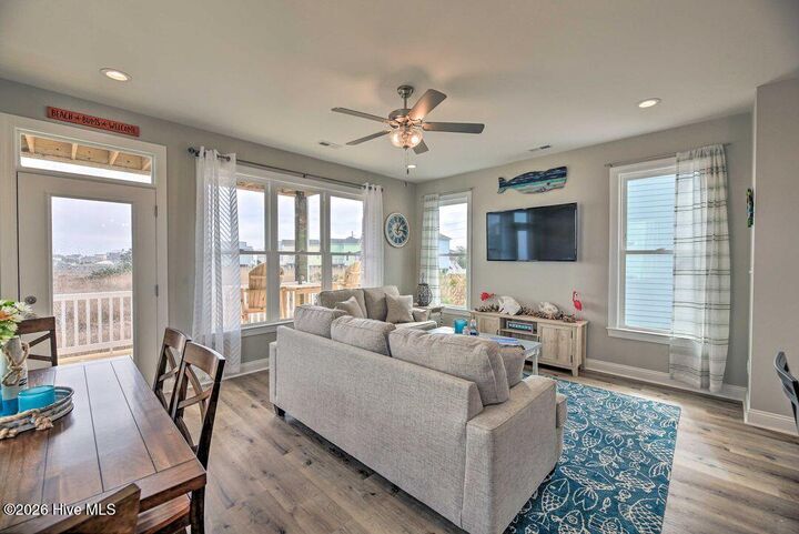 Property Photo:  124 Salt Marsh Way  NC 28512 