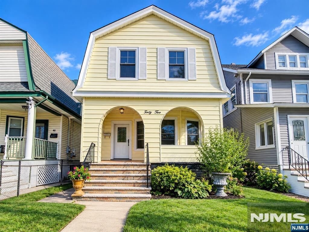 Property Photo:  62 High Street  NJ 07052 