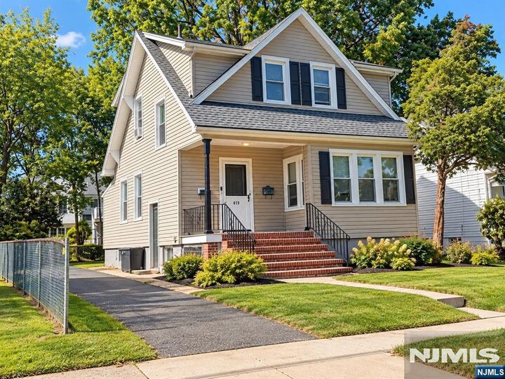 Property Photo:  479 Poplar Avenue  NJ 07607 