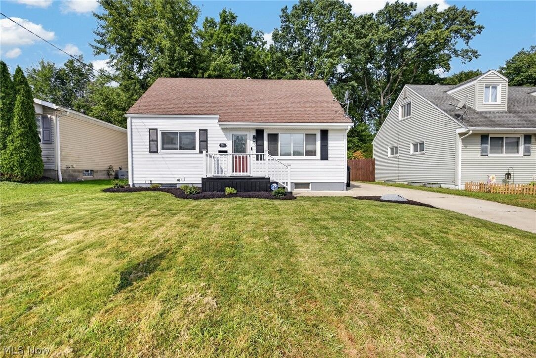 Property Photo: 558 Alaho Street OH 44305