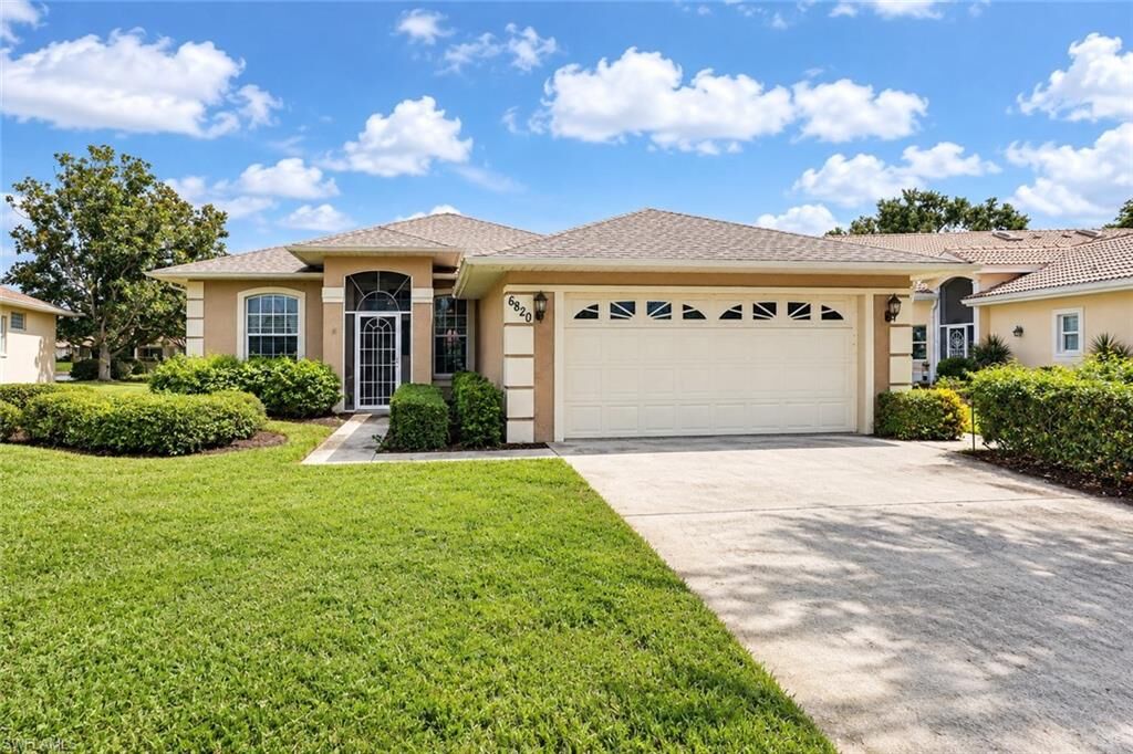 Property Photo: 6820 Lone Oak Blvd FL 34109