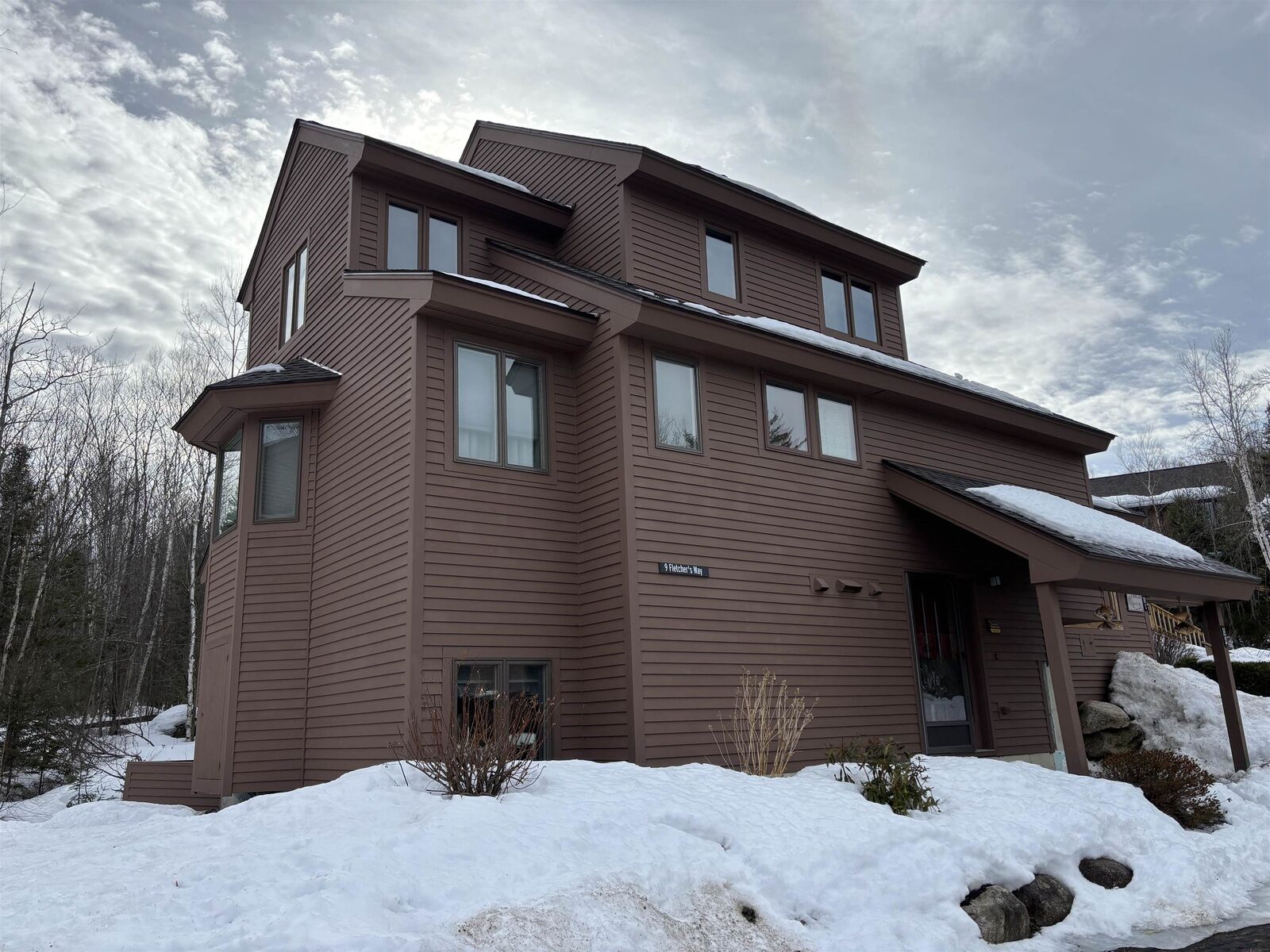 Property Photo:  9 Fletchers Way  NH 03215 