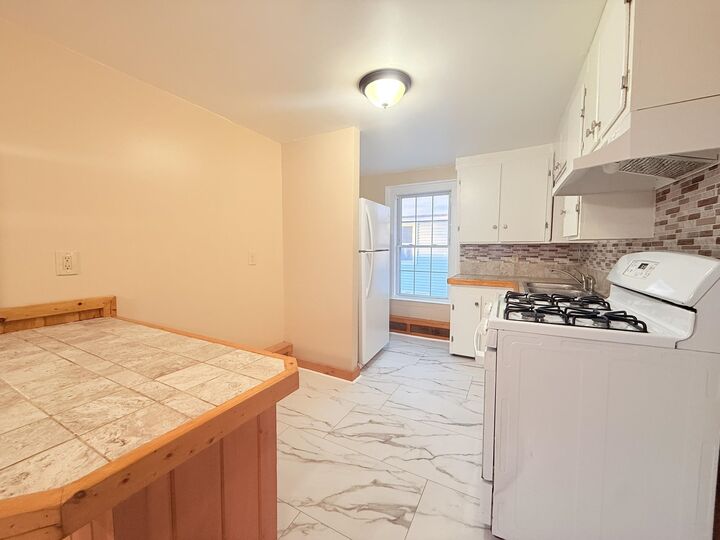 Property Photo:  60 High Street  NH 03743 
