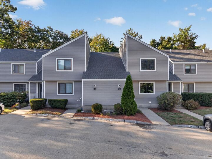 Property Photo:  3 Black Oak Drive  NH 03062 