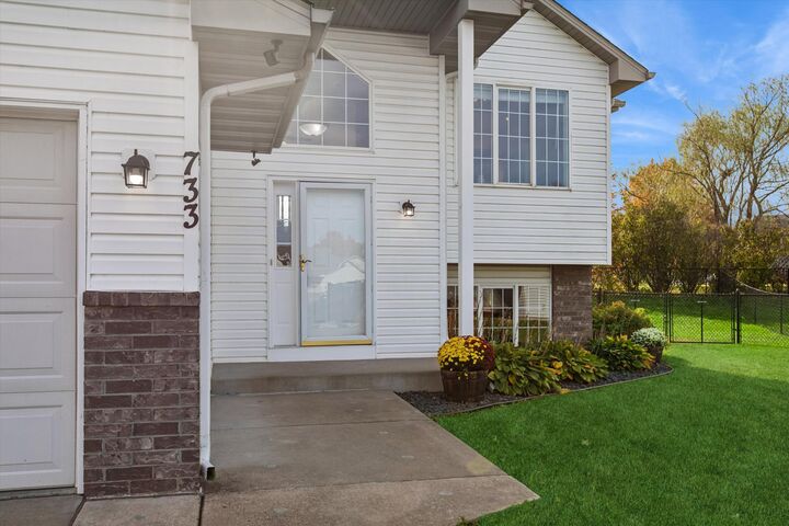Property Photo:  733 O'Brien Parkway  MN 56011 