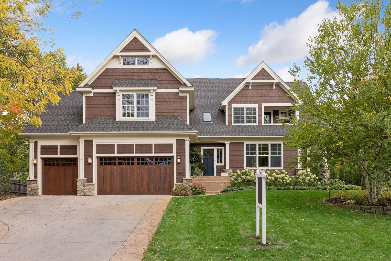 Property Photo: 5055 Highview Place MN 55331