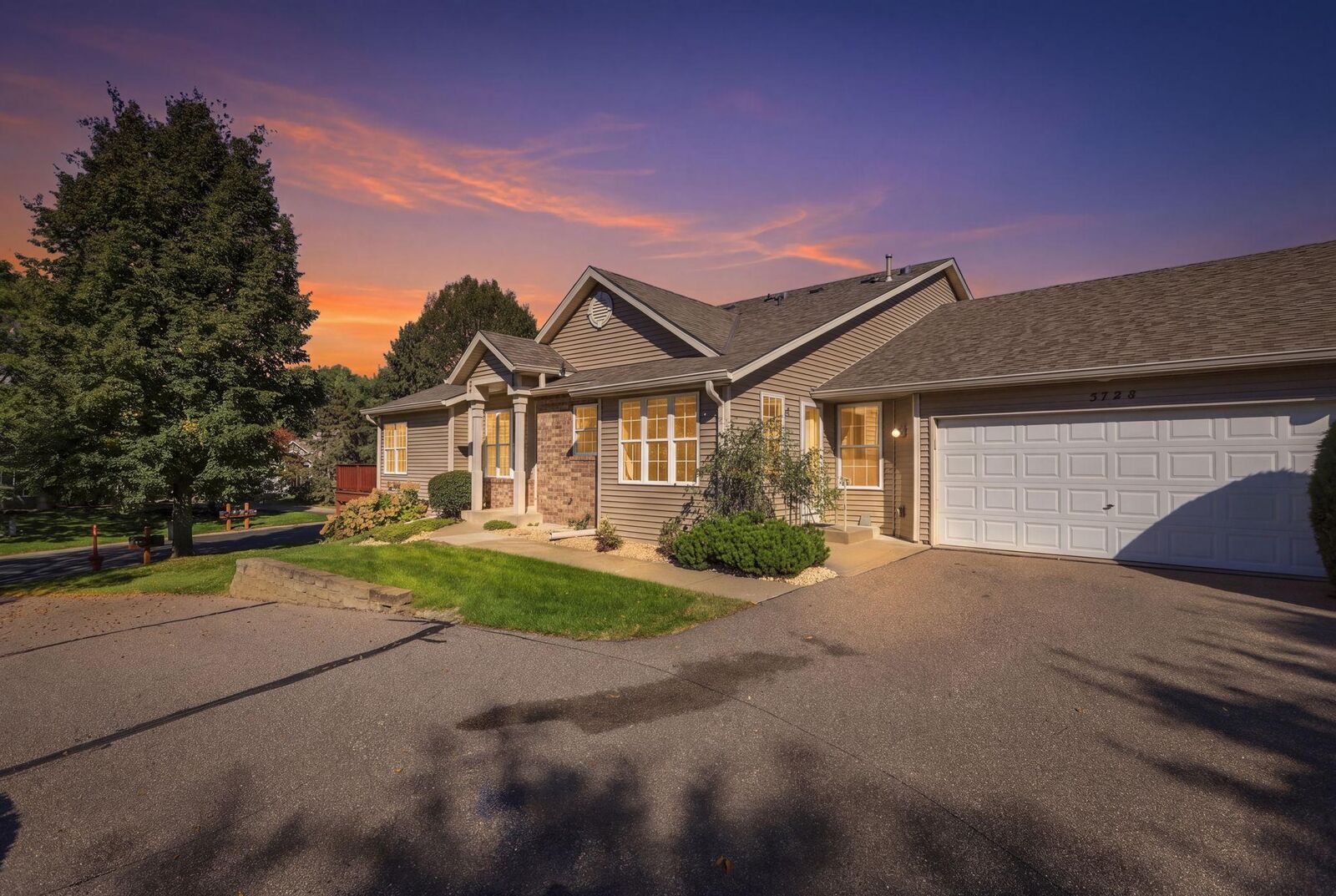 Property Photo: 5758 Willow Lane N MN 55126
