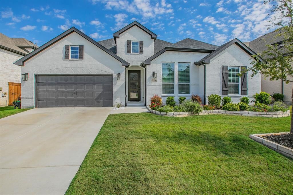 Property Photo:  4437 Timberdrift Street  TX 76065 